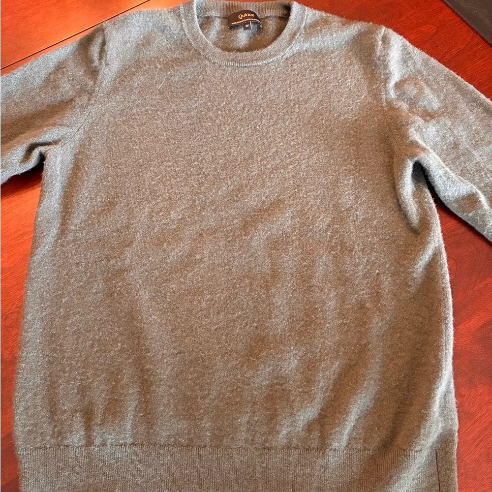 Quince 100% Mongolian Cashmere Crewneck Sweater in green - Picture 7 of 7